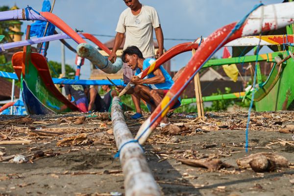 Les pêcheurs de Médéwi sur l' île de Bali