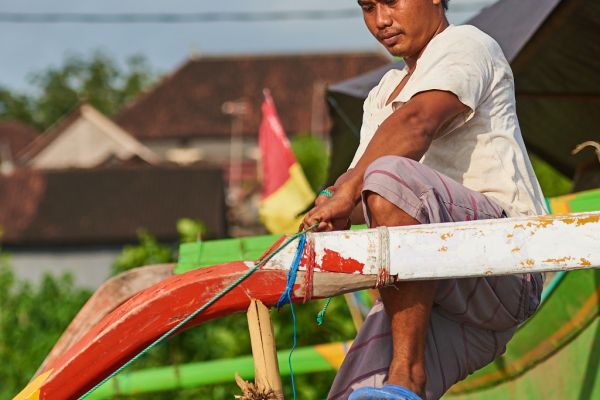 Les pêcheurs de Médéwi sur l' île de Bali