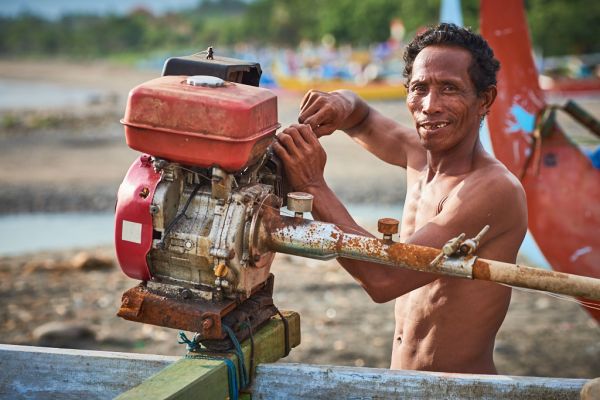 Les pêcheurs de Médéwi sur l' île de Bali
