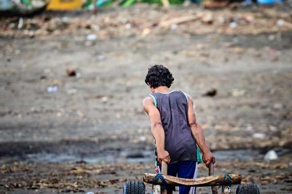 Les pêcheurs de Médéwi sur l' île de Bali