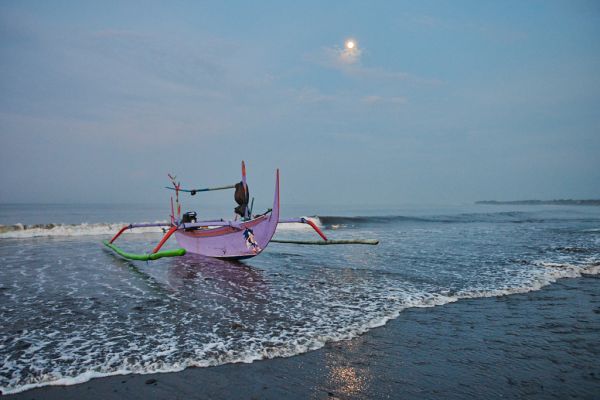 Les pêcheurs de Médéwi sur l' île de Bali