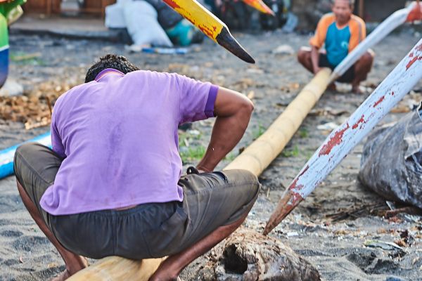 Les pêcheurs de Médéwi sur l' île de Bali